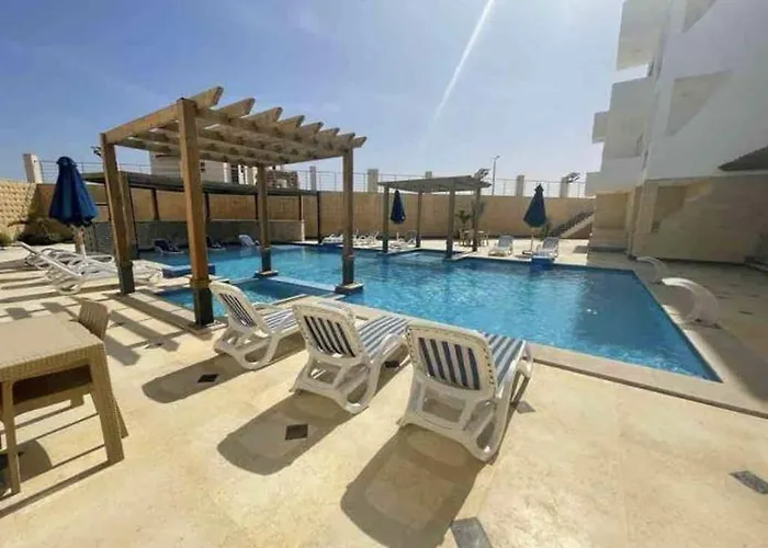 Royal Sea View Montazah Sharm, Airport&soho Appartement *